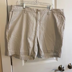 Nautica Men’s Khaki Shorts Size 42